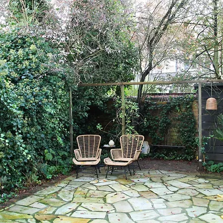 Spacious With Garden *
